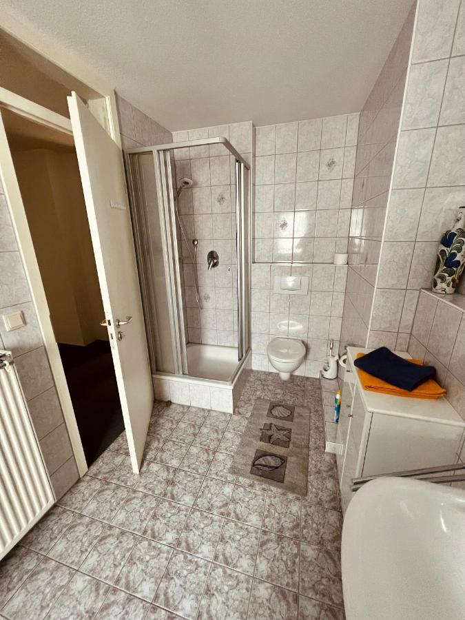 Komplette Wohnung In Wendelstein Bei Nuernberg - Messenaehe Luaran gambar
