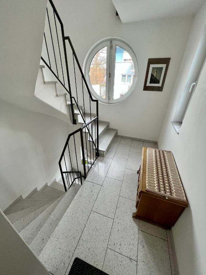 Komplette Wohnung In Wendelstein Bei Nuernberg - Messenaehe Luaran gambar